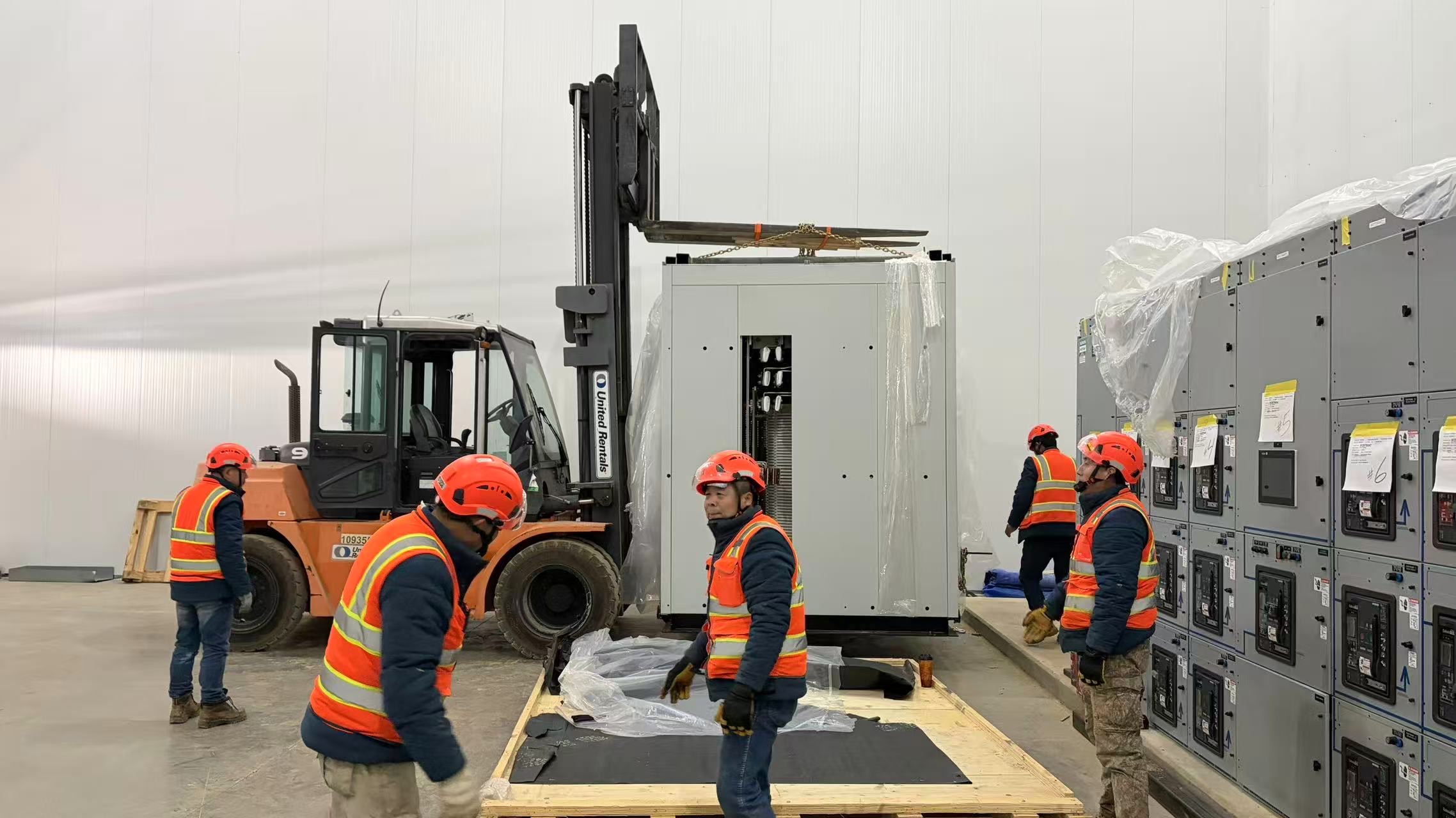 Equipment receiving with forklift