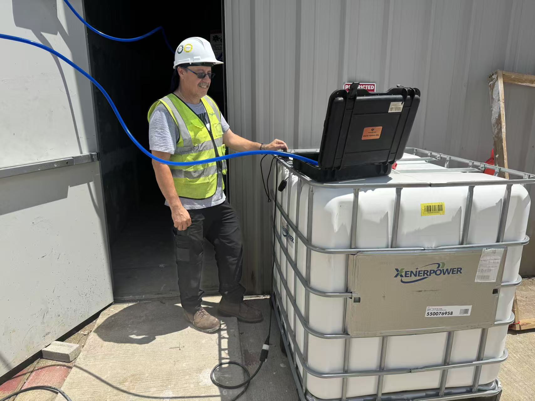 Xenerpower IBC tote of Shell Diala S4 ZX-IQ insulating oil